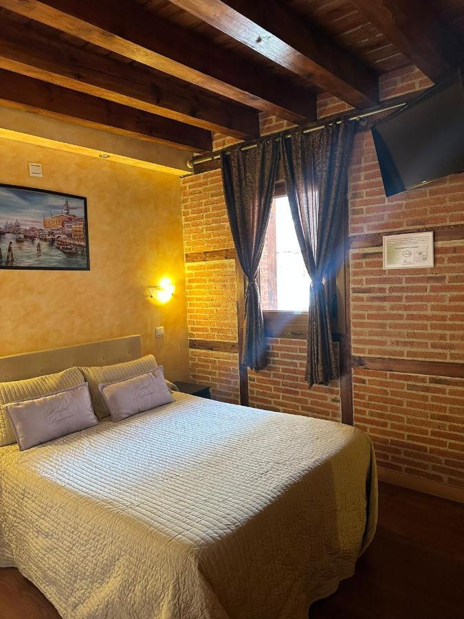 Hostal Segovia Adults Only Екстериор снимка