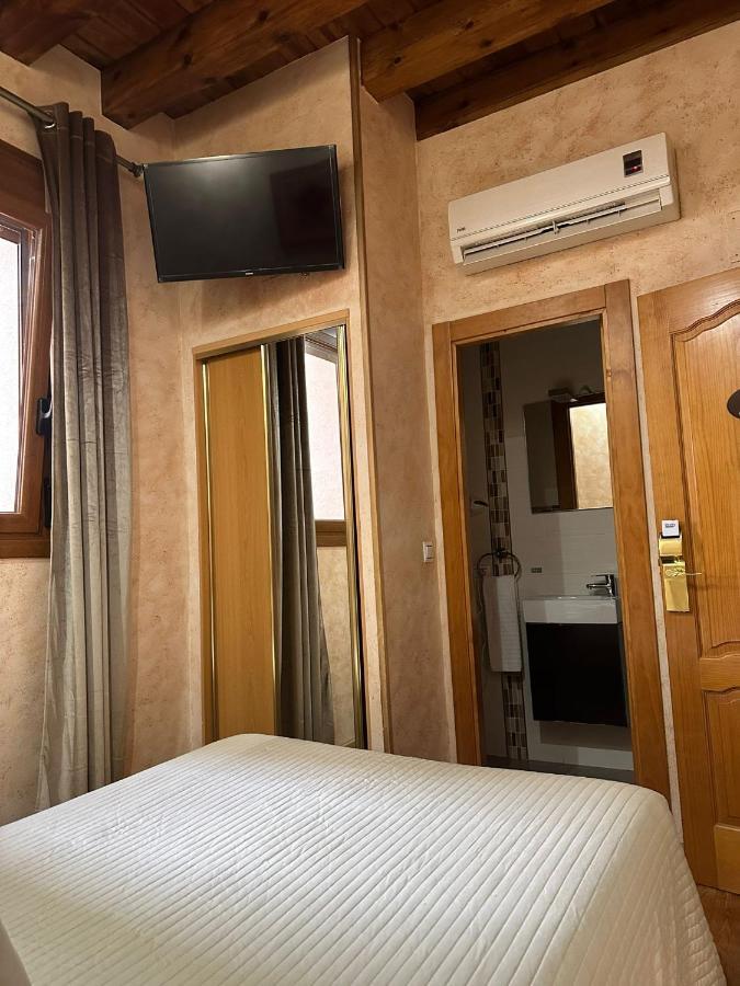 Hostal Segovia Adults Only Екстериор снимка