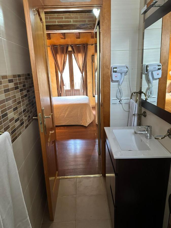 Hostal Segovia Adults Only Екстериор снимка