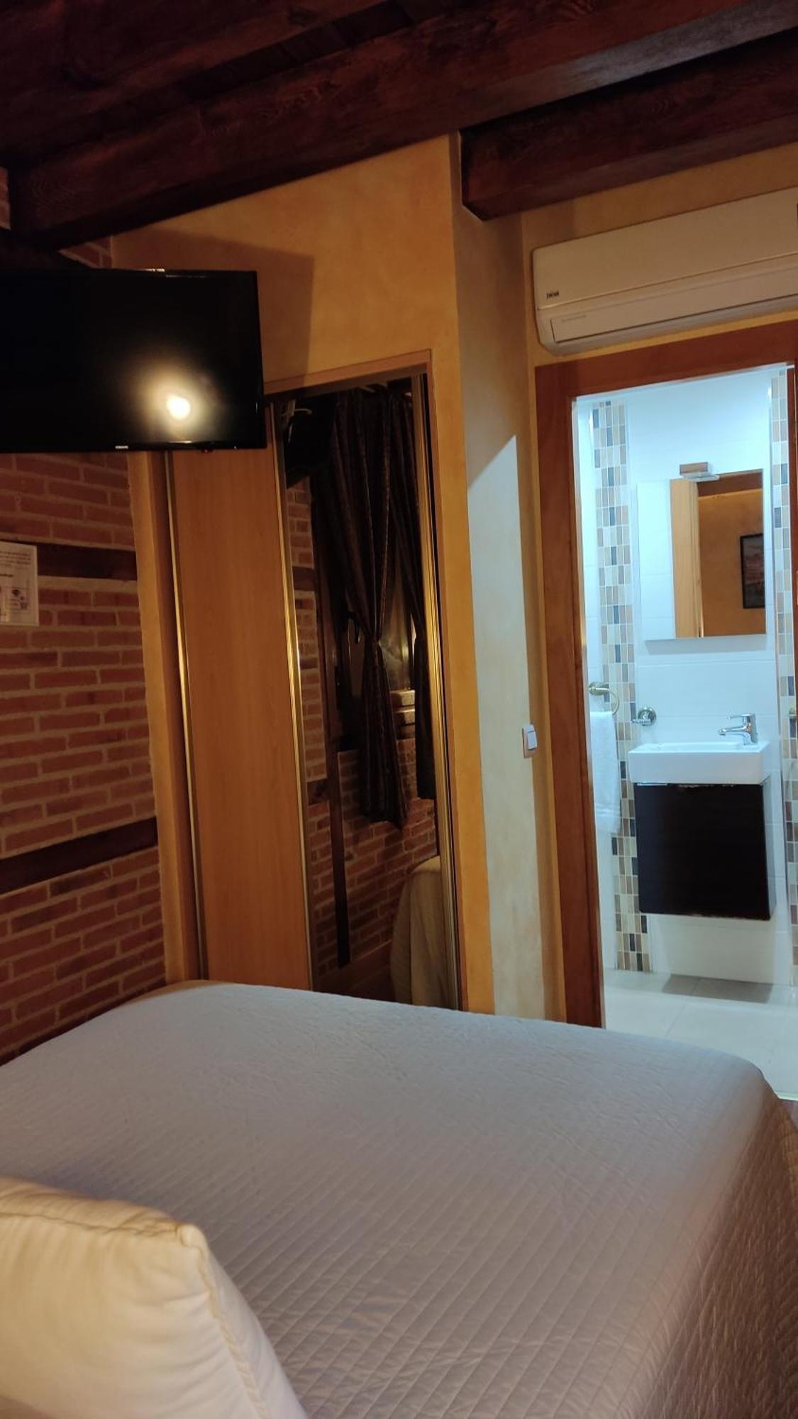 Hostal Segovia Adults Only Стая снимка