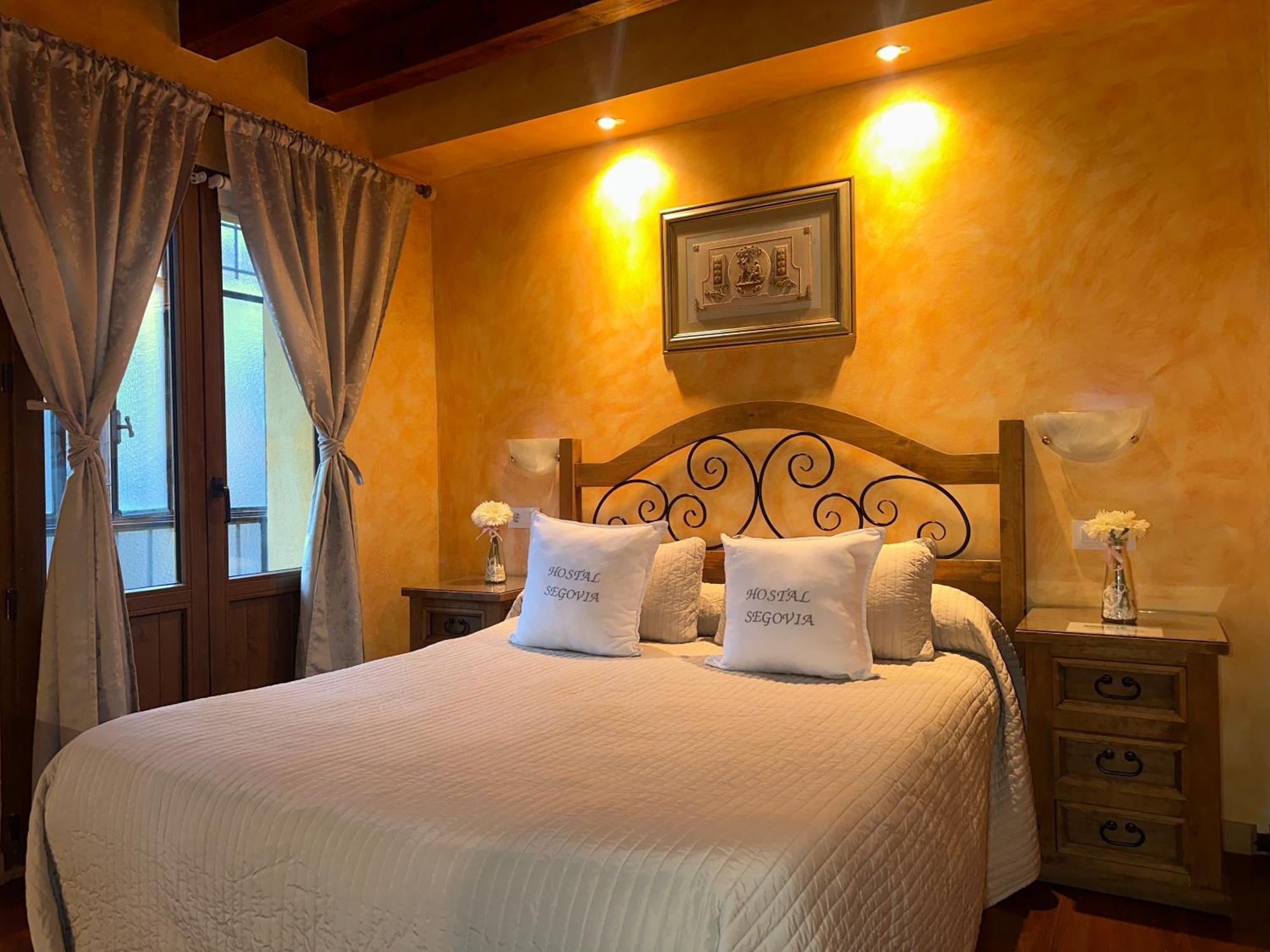 Hostal Segovia Adults Only Екстериор снимка