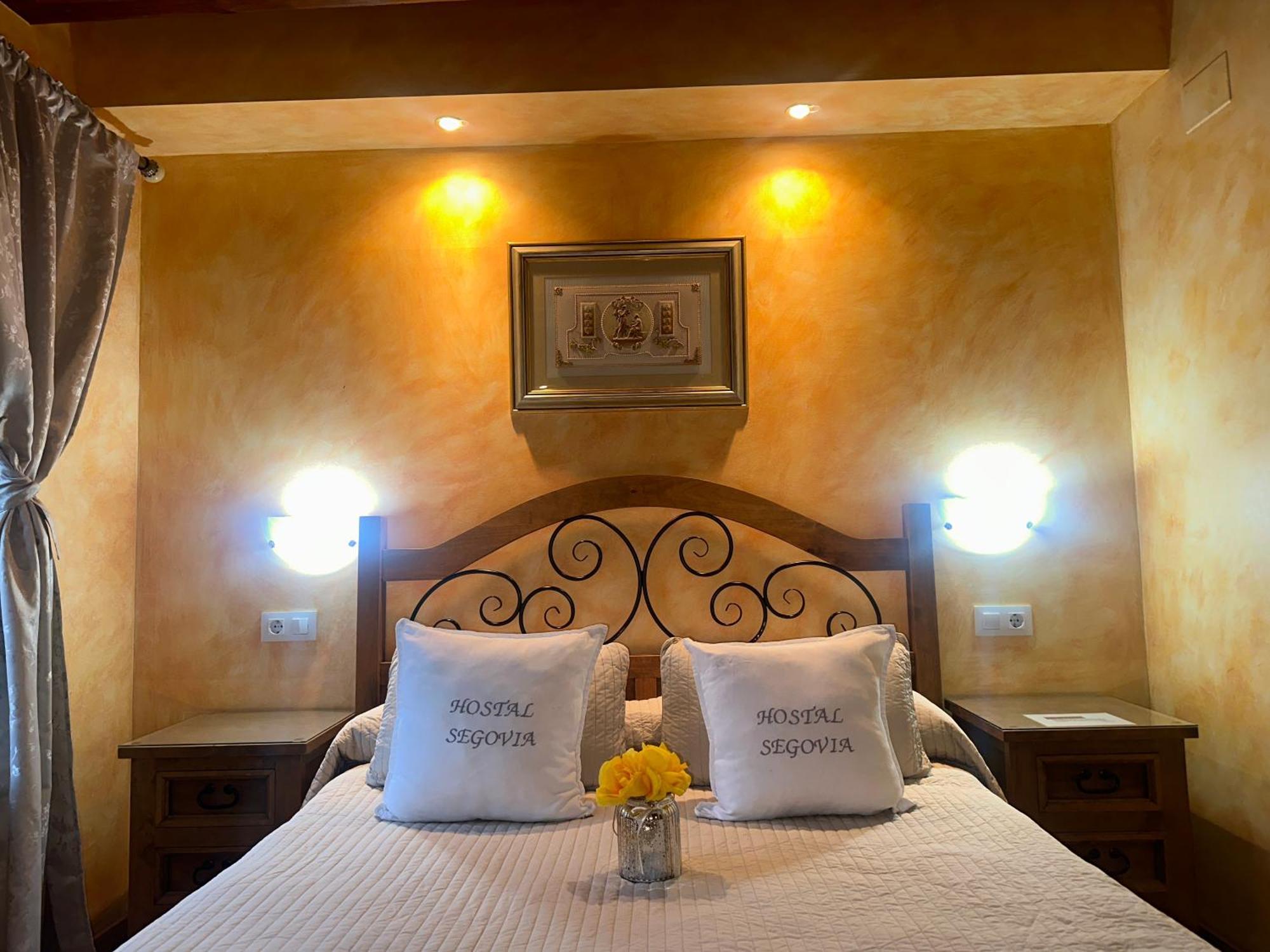 Hostal Segovia Adults Only Екстериор снимка