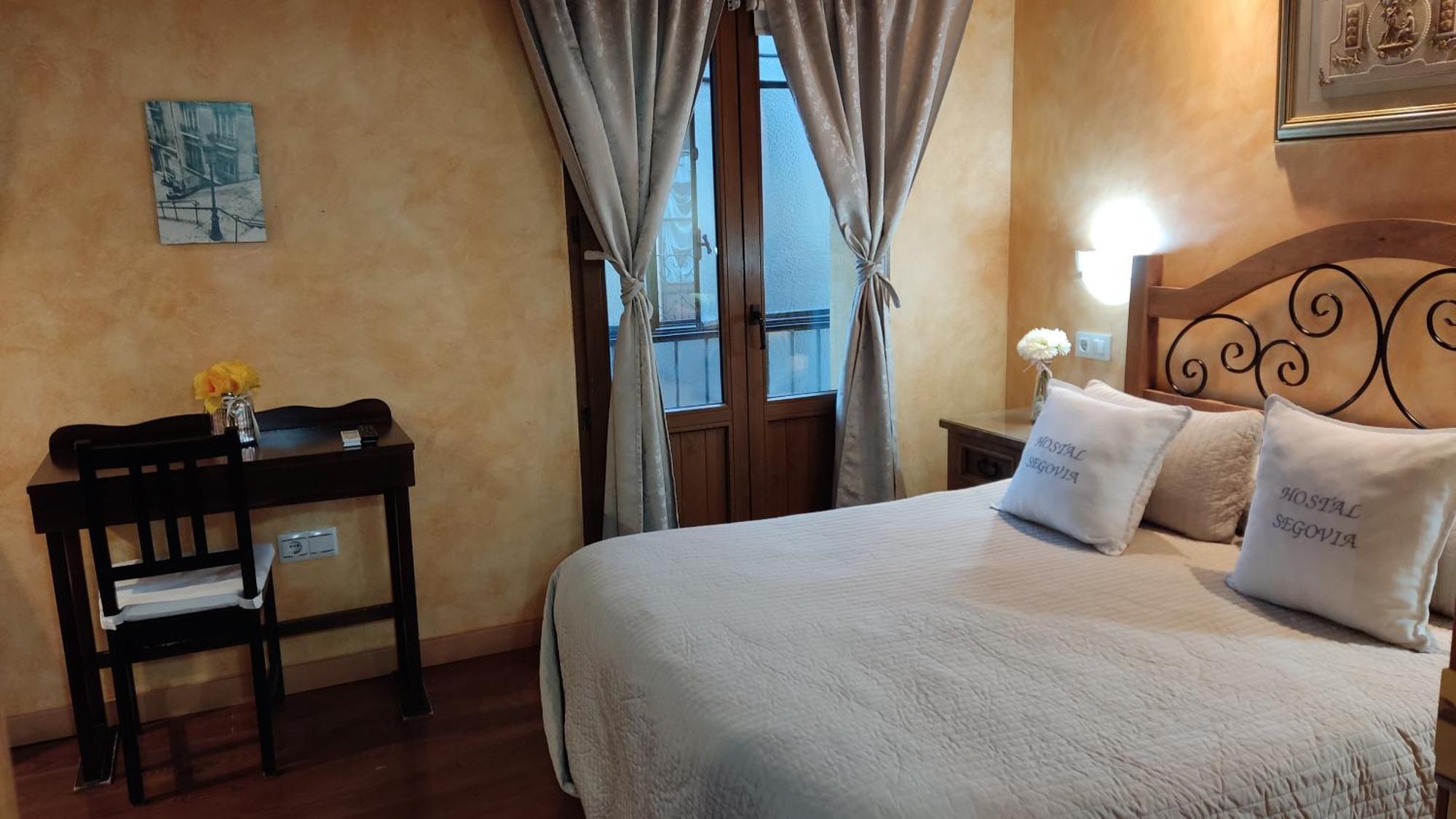 Hostal Segovia Adults Only Стая снимка