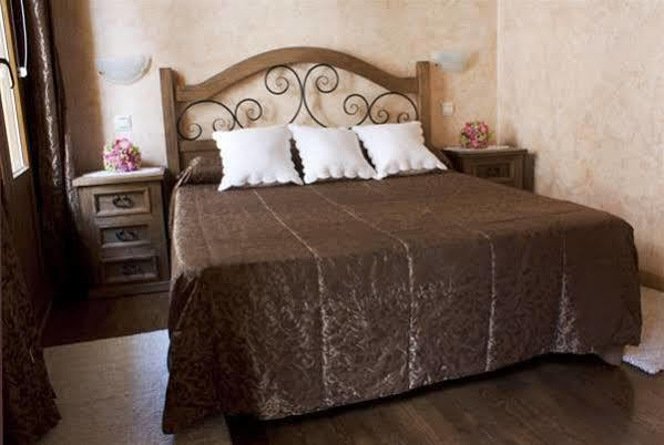 Hostal Segovia Adults Only Екстериор снимка
